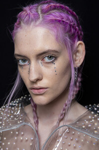 2121164028_ILovePrettySpring2020Backstagefew7PMY79fUx.thumb.jpg.049c56d8e1073ee7c525e3fa771785c0.jpg