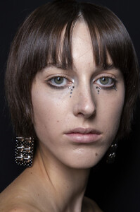 2122223360_ILovePrettySpring2020Backstage2JLLif2VZY0x.thumb.jpg.98310e3115309af393b512dc260ee307.jpg