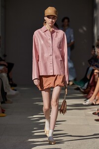 Sofia Steinberg Salvatore Ferragamo Spring 2020 RTW MFW 1.jpg