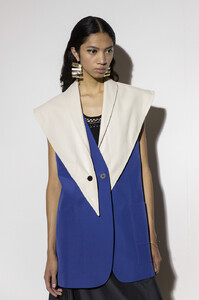 2144800211_3.1PhillipLimSpring2020Backstagen26cysfqQBlx.thumb.jpg.58f1ec787cfa339343a92a7d9041fef9.jpg