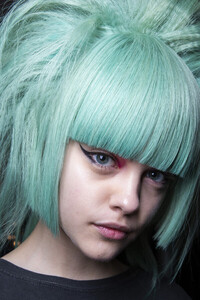 2146118704_JeremyScottSpring2020Backstage_bbUVnQAewel.thumb.jpg.5da833eac89bde36deb0ec4208c8320f.jpg