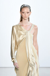 218292640_CongTriRunwaySeptember2019NewYorkFashion5BEXvkcClJgx.thumb.jpg.6cbe6f764a9c671966578eec2a73bcd0.jpg