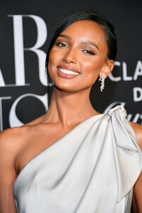 Jasmine+Tookes+2019+Harper+Bazaar+ICONS+B1LzHMbBLjOx.jpg