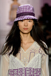 230146145_AnnaSuiRunwaySeptember2019NewYorkFashionDxJBVTBcT9bx.thumb.jpg.f511a383789d405127332b0b674bfd75.jpg