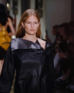 Bottega Veneta Spring 2020 (1).jpg