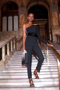 Flaviana+Matata+Self+Portrait+Front+Row+September+Yylbl7KLbojx.jpg