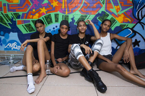 247222310_DionLeeSpring2020BackstageHKmGLqN3IXAx(1).thumb.jpg.72ce1268f6509dfae0585a6fbabba0ea.jpg