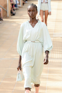 250938090_LongchampRunwaySeptember2019NewYorkFashionCly1uUMVneSx.thumb.jpg.54fa5cb4e99452dc527ff2ba0571dff1.jpg