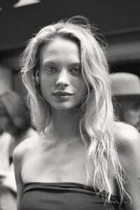 263902128_NYFW19byDaveBlake(_N028462_2019-09-0606_20.36)1copy.thumb.jpg.1958d5a37ac5b89dc2c8874e4ee522ef.jpg