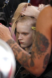 272460709_TomFordBackstageSeptember2019NewYorkKhCSypQuQTwx.thumb.jpg.58603c8803643501cd3301cff0cc0e87.jpg