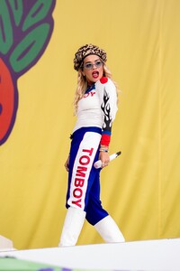        ora100919BZNimage137.jpg