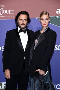 Eva+Riccobono+amfAR+Gala+Milano+2019+Red+Carpet+8ol4uCR5UWVx.jpg