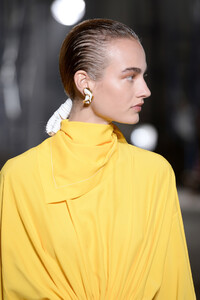 316344371_ProenzaSchoulerRunwaySeptember2019NewixRywf2hwftx.thumb.jpg.f112286343af1641e0b9482f491b315c.jpg