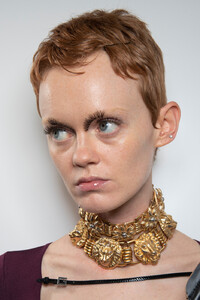 332937059_GucciSpring2020BackstageqF2es_sgr7mx.thumb.jpg.6705ef8a0a5342b1fbd8875d65e3e63f.jpg