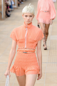 351721266_LongchampRunwaySeptember2019NewYorkFashionxQkL2s90vXsx.thumb.jpg.3356be35bf7b1b91fe30cf4c2f2b8d89.jpg