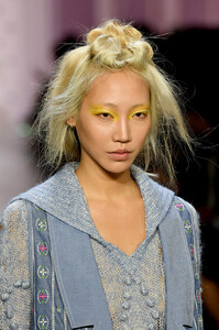 390833097_AnnaSuiRunwaySeptember2019NewYorkFashionXYcNtpHg2Oqx.thumb.jpg.18e030fda1c43baf9cf695d5fc0a491d.jpg