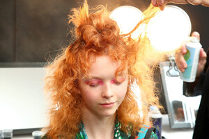404762031_AnnaSuiBackstageSeptember2019NewYorkR8gpFvr_sx2x.thumb.jpg.2e1f41738104c7962c2ab40c7af42012.jpg