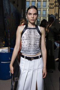 406522774_DionLeeSpring2020BackstagemP8-JC1a9Max.thumb.jpg.89545697ef68cd20f039b8593be466f7.jpg