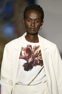 4412228_JasonWuCollectionRunwaySeptember201961j5Mnl82Hfx.thumb.jpg.19b080a03f4190ff3eca2ec7c766e4cf.jpg
