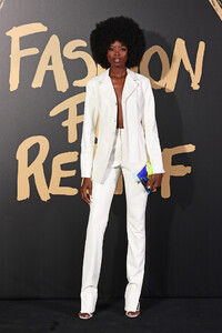 Maria+Borges+Red+Carpet+Arrivals+Fashion+Relief+85r9tNFHU_sx.jpg