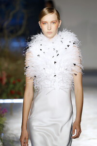 471700567_JasonWuCollectionRunwaySeptember2019f192QCCqYdTx.thumb.jpg.0d9138bb3d3e7c5c6bb88b7c29df3587.jpg