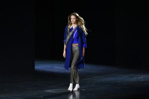 482810349_RagBoneRunwaySeptember2019NewYorkFashionBMmV-JhPdwFx.thumb.jpg.56309740d4fa81d6997cb46a26d74322.jpg