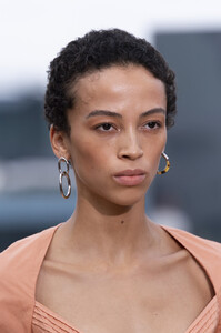 493582576_JonathanSimkhaiSpring2020Detailsm7_sga69-CLx.thumb.jpg.73217e67d8475d5c6bd0150b430600eb.jpg