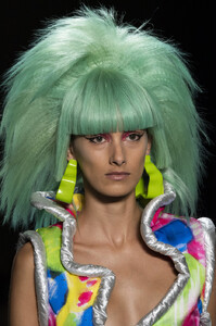 509660820_JeremyScottSpring2020DetailsntOVs5gOYmOx.thumb.jpg.04d88f3d42a9a339b9e79599f5f65ebc.jpg
