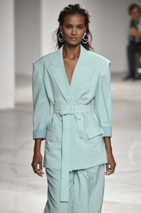 Liya+Kebede+Agnona+Runway+Milan+Fashion+Week+etMWw5t3jSYx.jpg