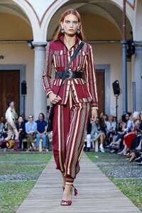 Nina Marker Etro Spring 2020 RTW MFW 2.jpg