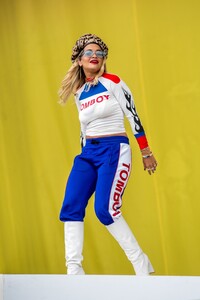        ora100919BZNimage124.jpg