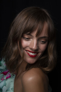 550613320_BadgleyMischkaSpring2020BackstageB0eC68p_pBBx.thumb.jpg.4c0ed1128668937314e45450e0180033.jpg