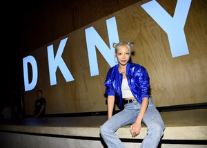 Soo+Joo+Park+DKNY+Turns+30+Special+Live+Performances+83AMlhz8LVMx.jpg