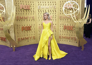 Kristin+Cavallari+71st+Emmy+Awards+Arrivals+4TJe3dP1QWox.jpg