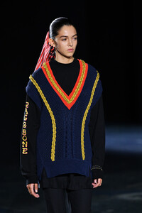 566243165_RagBoneRunwaySeptember2019NewYorkFashionHqi4jR0_InRx.thumb.jpg.ffa7f1553719de0063c317029539801a.jpg