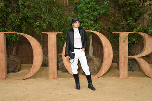 Caroline+Daur+Christian+Dior+Photocall+Paris+R-UJBykGy2dx.jpg