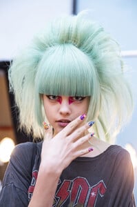 590310502_JeremyScottSpring2020BackstageD4AJSTPreVIx.thumb.jpg.d1ce1537ec38b70cea22f41f5f677b27.jpg