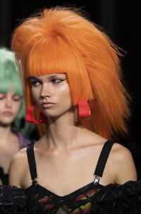 649778636_JeremyScottSpring2020DetailsJalhdN6jcsgx.thumb.jpg.86128b5292a4f76099bbbdd84c00a606.jpg