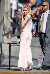      liz240919BZNimage10.jpg