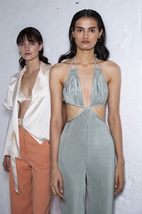 663614702_JonathanSimkhaiSpring2020BackstageTSF6VFLYXg9x(1).thumb.jpg.17c656e9bbd44851a845518131c4996a.jpg