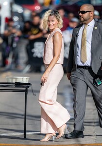      liz240919BZNimage9.jpg