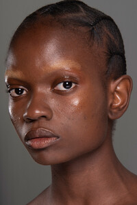 691388610_GucciSpring2020Backstagepp9QMeot9OKx.thumb.jpg.c9ac4af31af2bfc9da3237060df27700.jpg