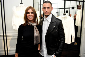 Carine+Roitfeld+Karl+Lagerfeld+Exhibition+Dgbxjg4LF5Ox.jpg