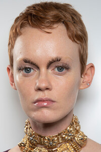 706369871_GucciSpring2020BackstageD-ro5jvB5c6x.thumb.jpg.49e46e741d6a8057b8dc95d84bcdb30b.jpg
