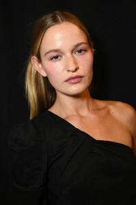 73471952_StaudBackstageSeptember2019NewYorkFashionc5p85CaQlFyx.thumb.jpg.002ac2d80018391fda6d1f39a399b47a.jpg
