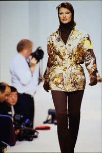 741854213_hermes-fw-1992-linda-evangelista(3).thumb.jpg.86fbaaefb3c9f5902c30989430d428a7.jpg