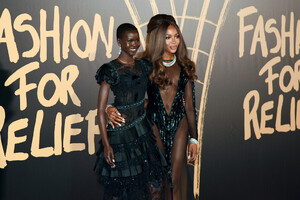 Naomi+Campbell+Red+Carpet+Arrivals+Fashion+n9M_x4Vb7F1x.jpg