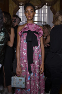 748542967_BrockCollectionSpring2020BackstageRwHgafjK1Utx.thumb.jpg.6c51ba8c3ccd3905fc9598f619ec4810.jpg
