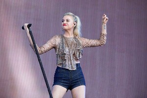       kel150919BZNimage43.jpg