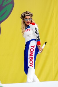        ora100919BZNimage122.jpg